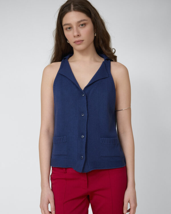 SLEEVELESS TOP